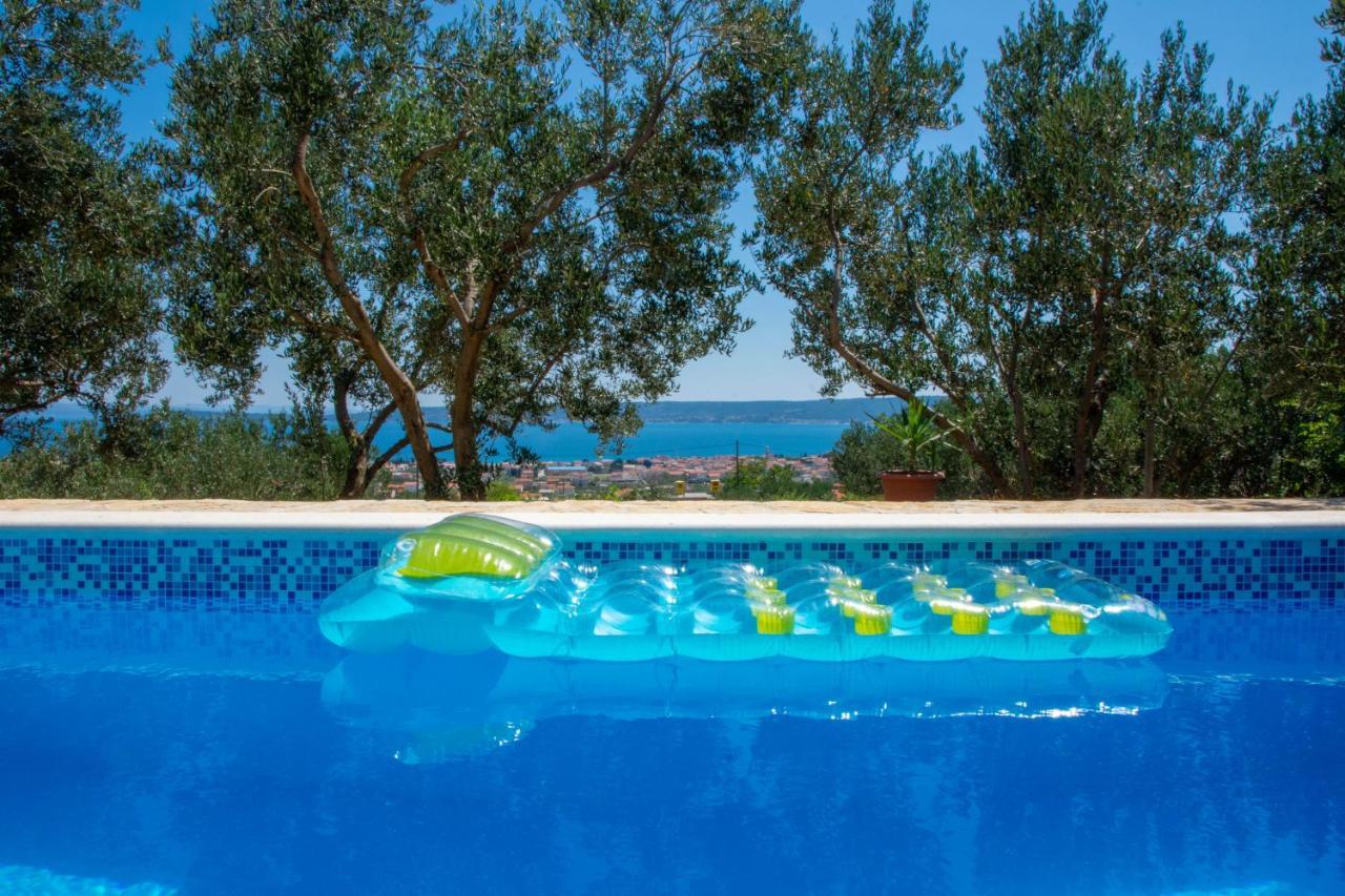 Plum Holiday Home Kaštel Stari Exterior foto